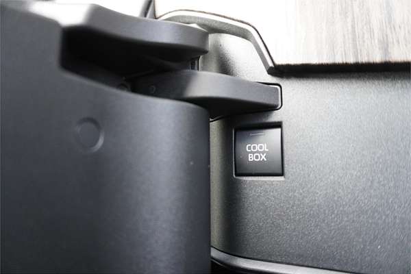 2025 Toyota Landcruiser VX FJA300R