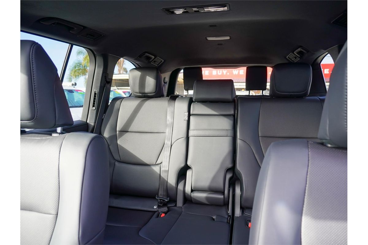 2025 Toyota Landcruiser VX FJA300R