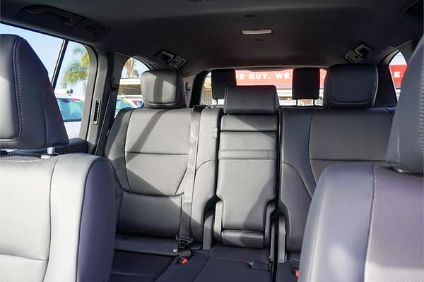 2025 Toyota Landcruiser VX FJA300R