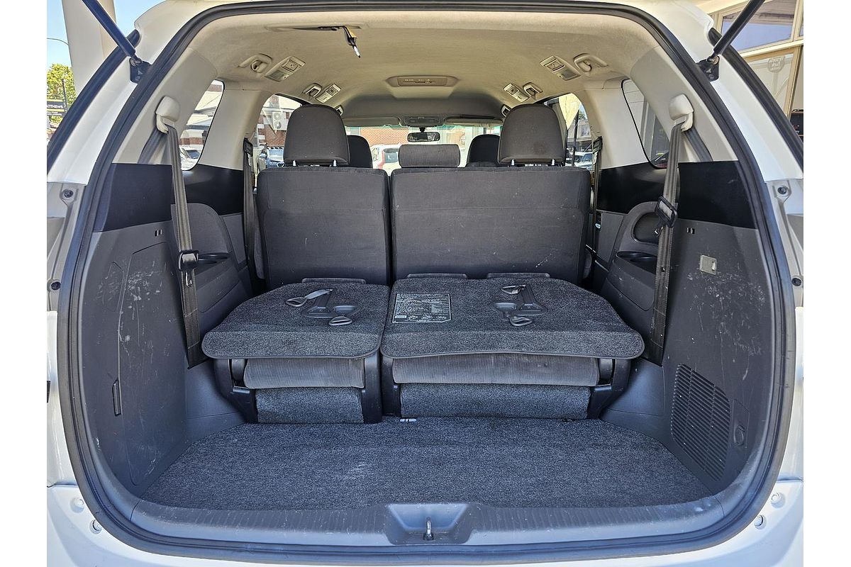 2010 Toyota Tarago GLi ACR50R