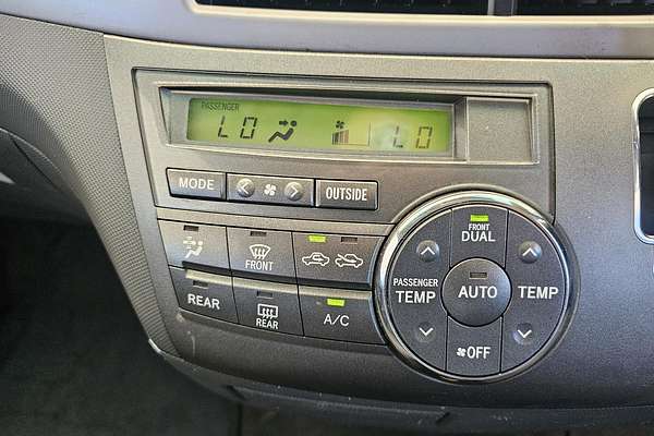 2010 Toyota Tarago GLi ACR50R