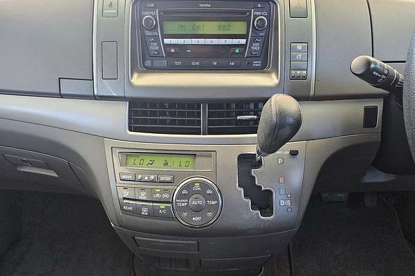 2010 Toyota Tarago GLi ACR50R