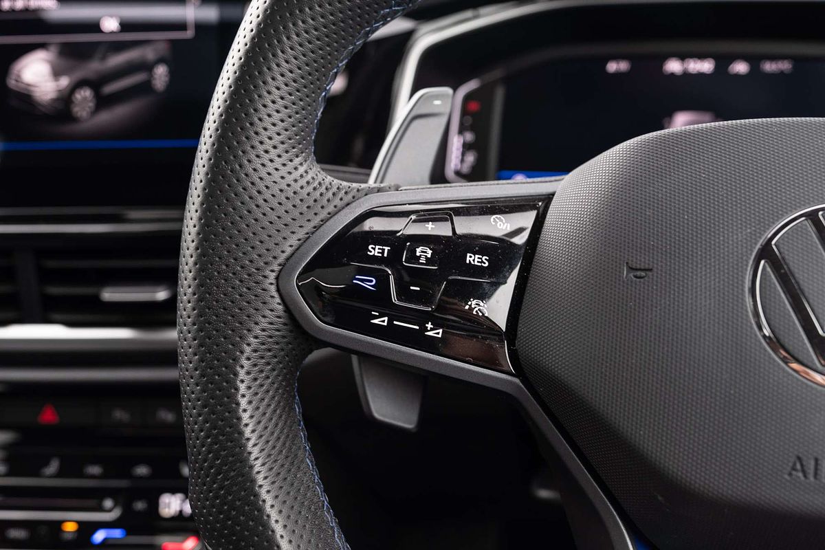 2023 Volkswagen T-Roc R D11