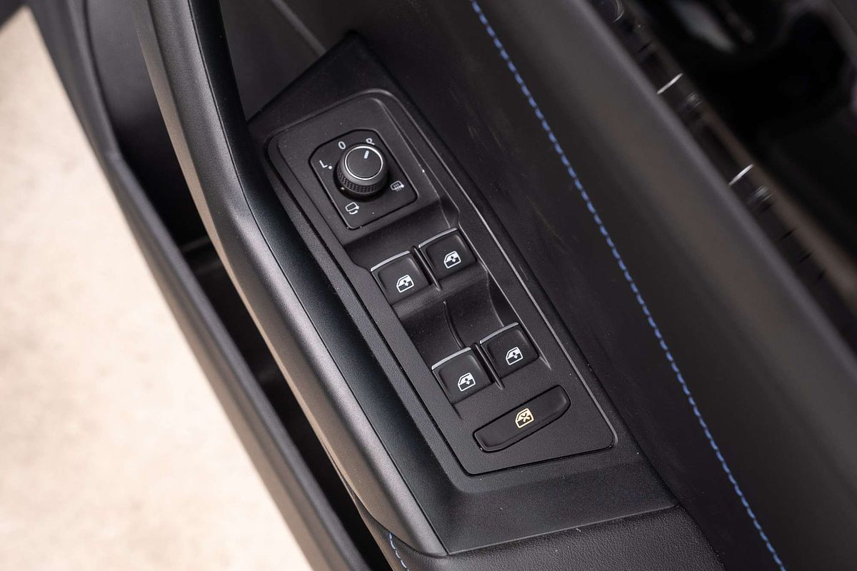 2023 Volkswagen T-Roc R D11