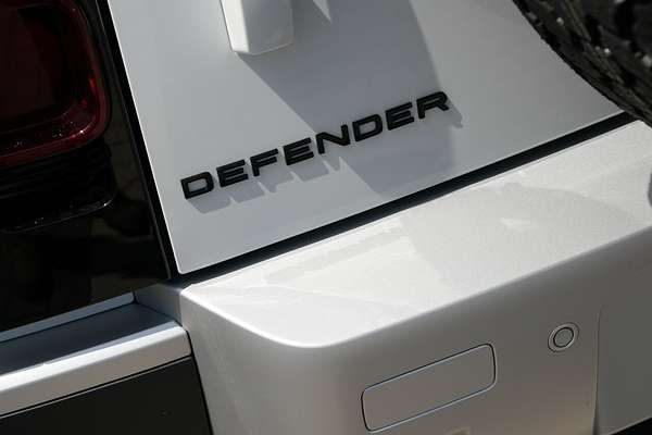 2025 Land Rover Defender 110 D250 S L663