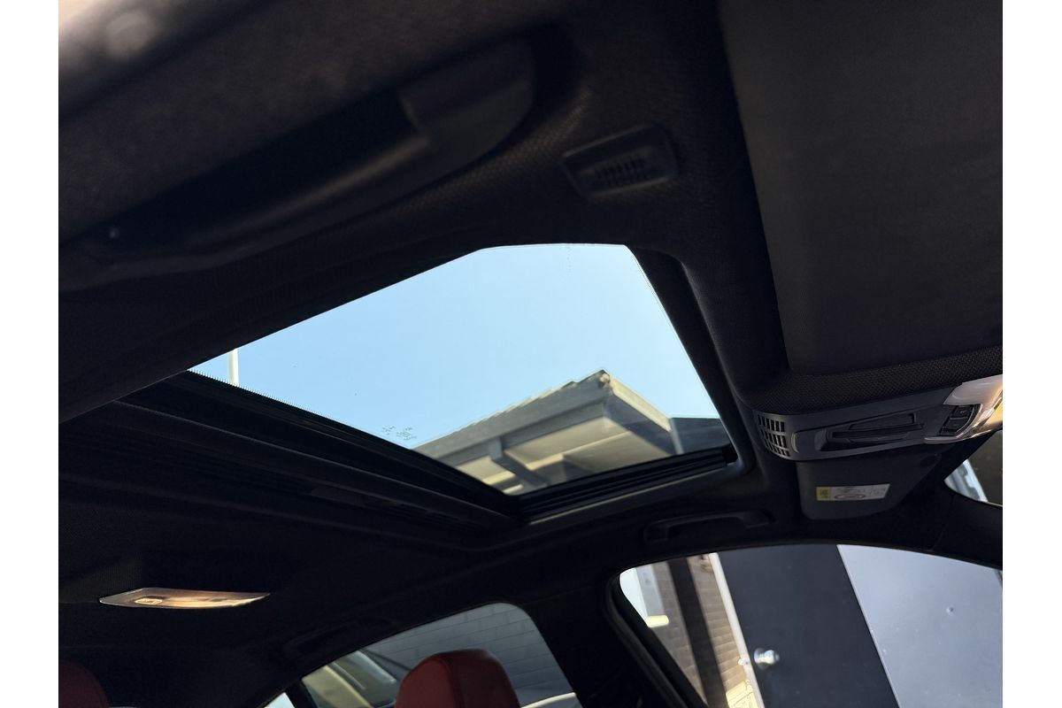 2016 BMW 3 Series 330i M Sport F30 LCI