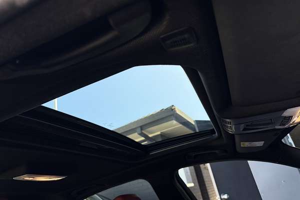 2016 BMW 3 Series 330i M Sport F30 LCI