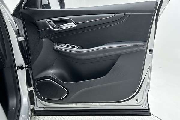 2023 MG HS Vibe SAS23