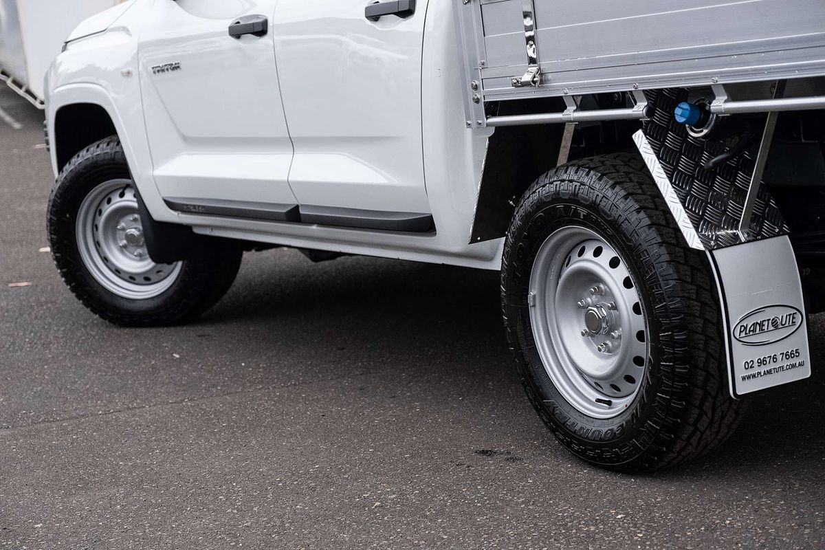 2025 Mitsubishi Triton GLX MV 4X4