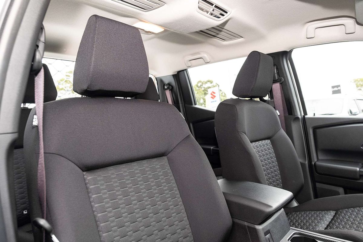 2025 Mitsubishi Triton GLX MV 4X4