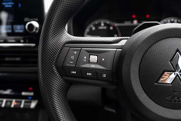 2025 Mitsubishi Triton GLX MV 4X4