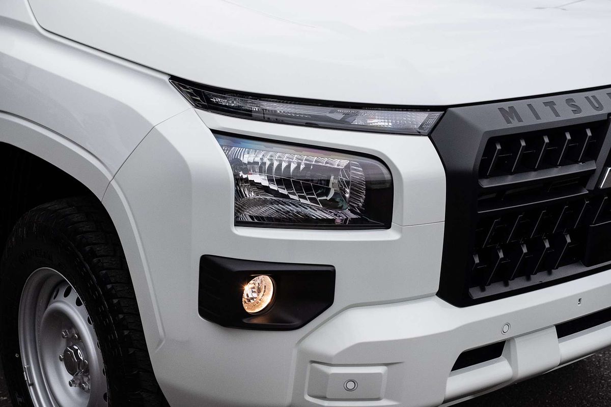 2025 Mitsubishi Triton GLX MV 4X4