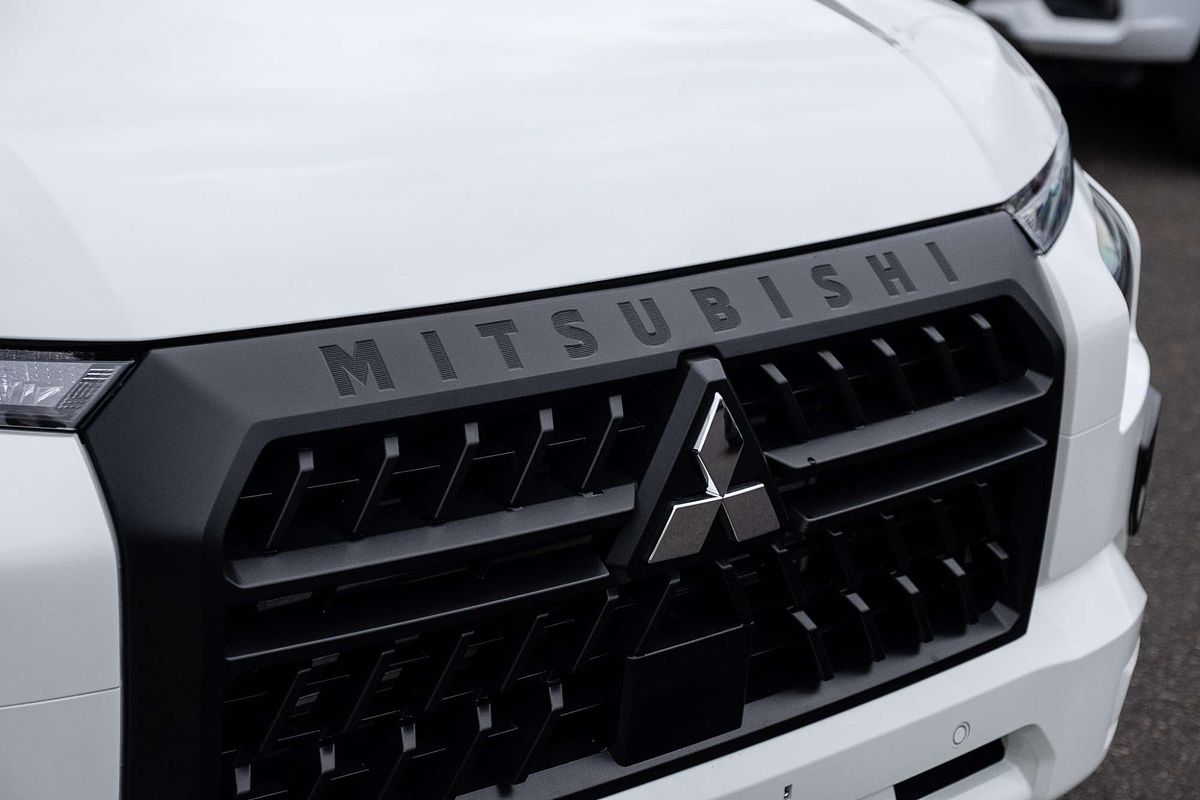 2025 Mitsubishi Triton GLX MV 4X4