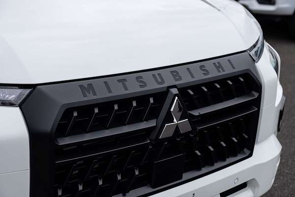 2025 Mitsubishi Triton GLX MV 4X4