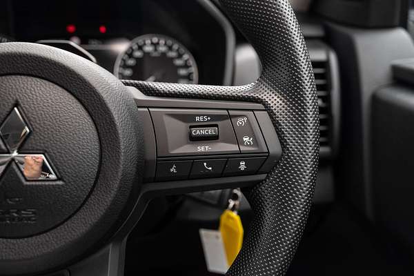 2025 Mitsubishi Triton GLX MV 4X4