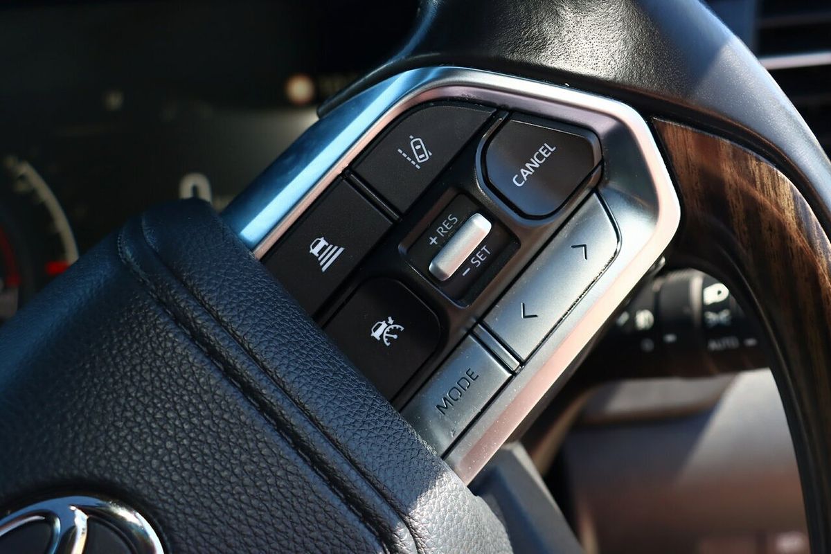 2024 Toyota Landcruiser VX FJA300R