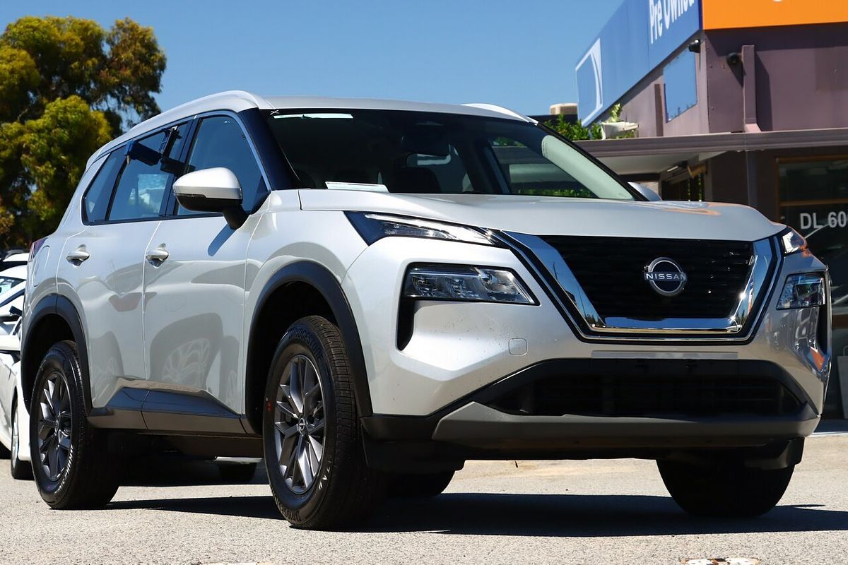 2024 Nissan X-TRAIL ST T33