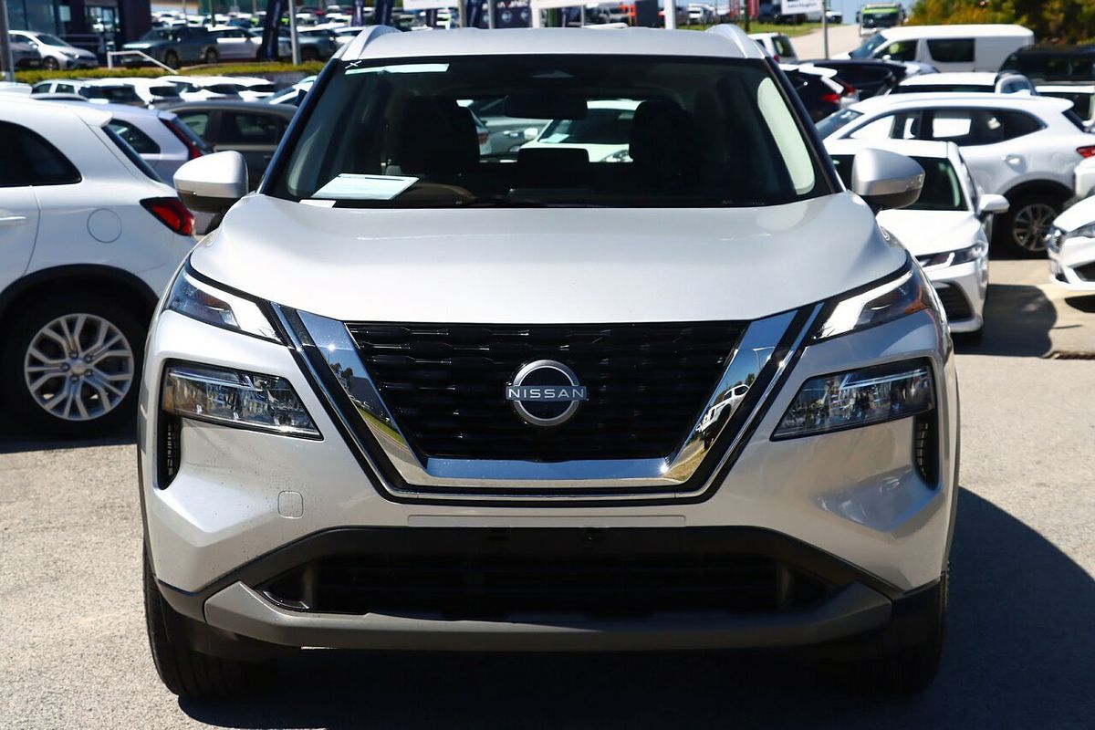 2024 Nissan X-TRAIL ST T33