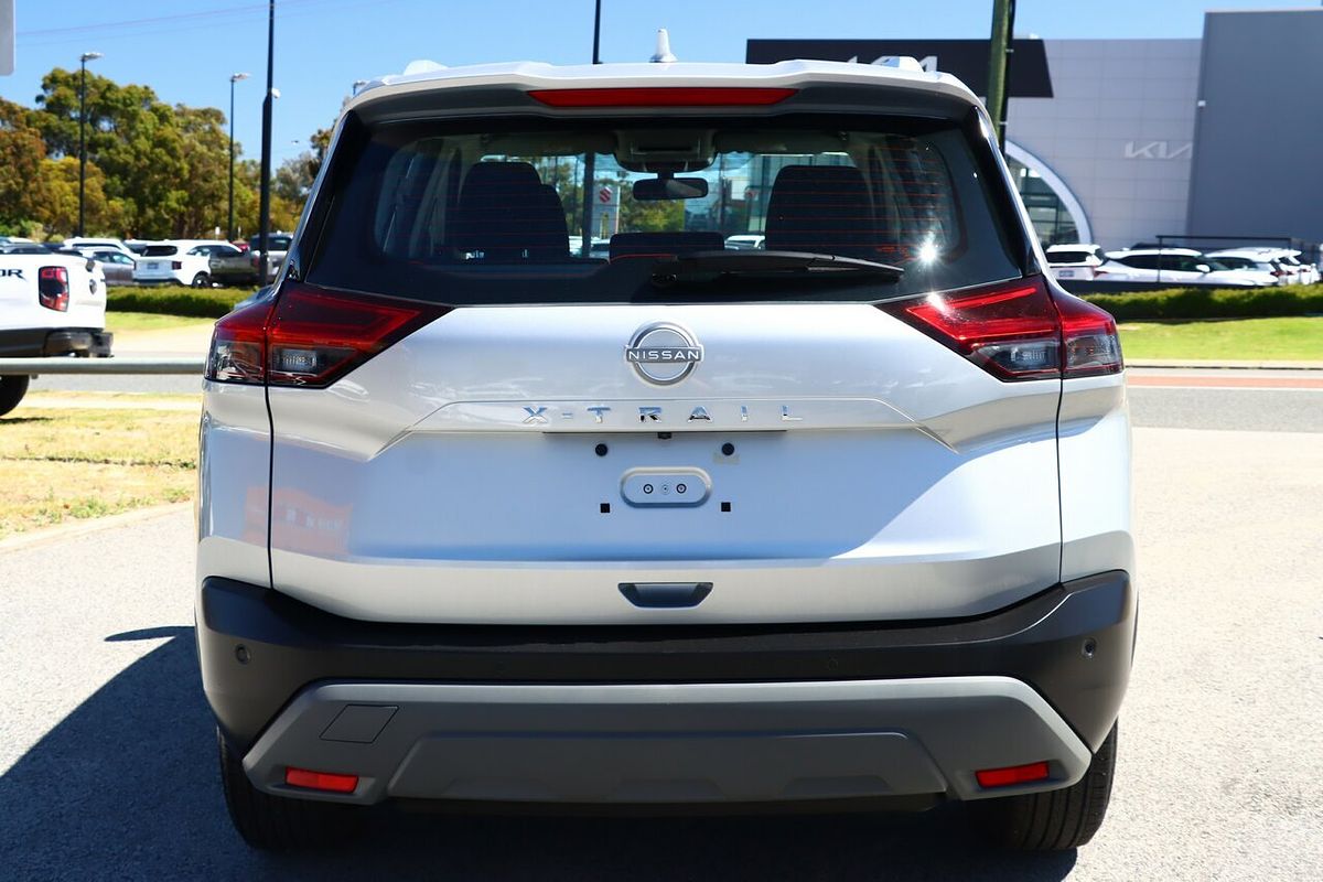 2024 Nissan X-TRAIL ST T33