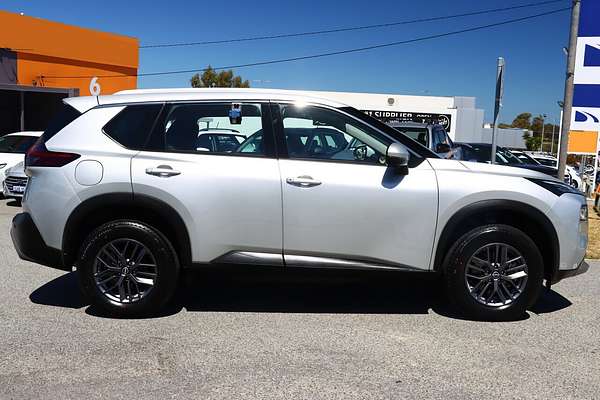 2024 Nissan X-TRAIL ST T33