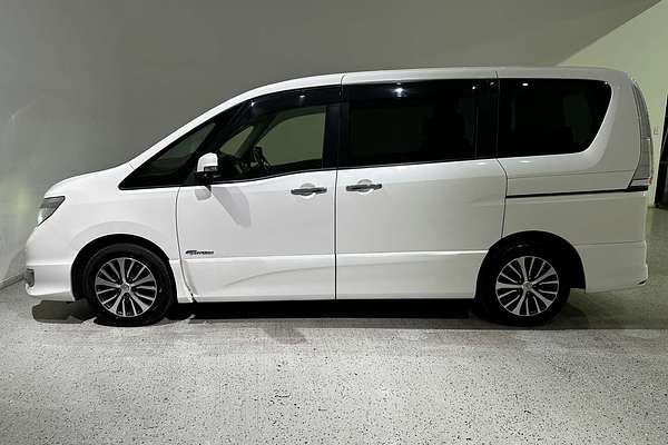 2016 Nissan Serena Highway Star V C26