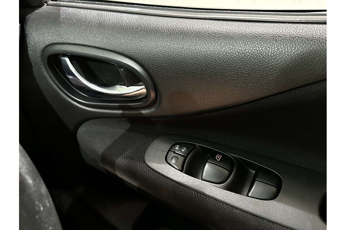 2016 Nissan Serena Highway Star V C26