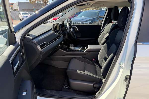 2025 Mitsubishi Outlander ES ZM