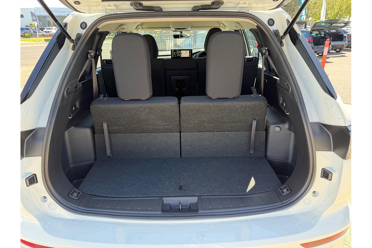 2025 Mitsubishi Outlander ES ZM