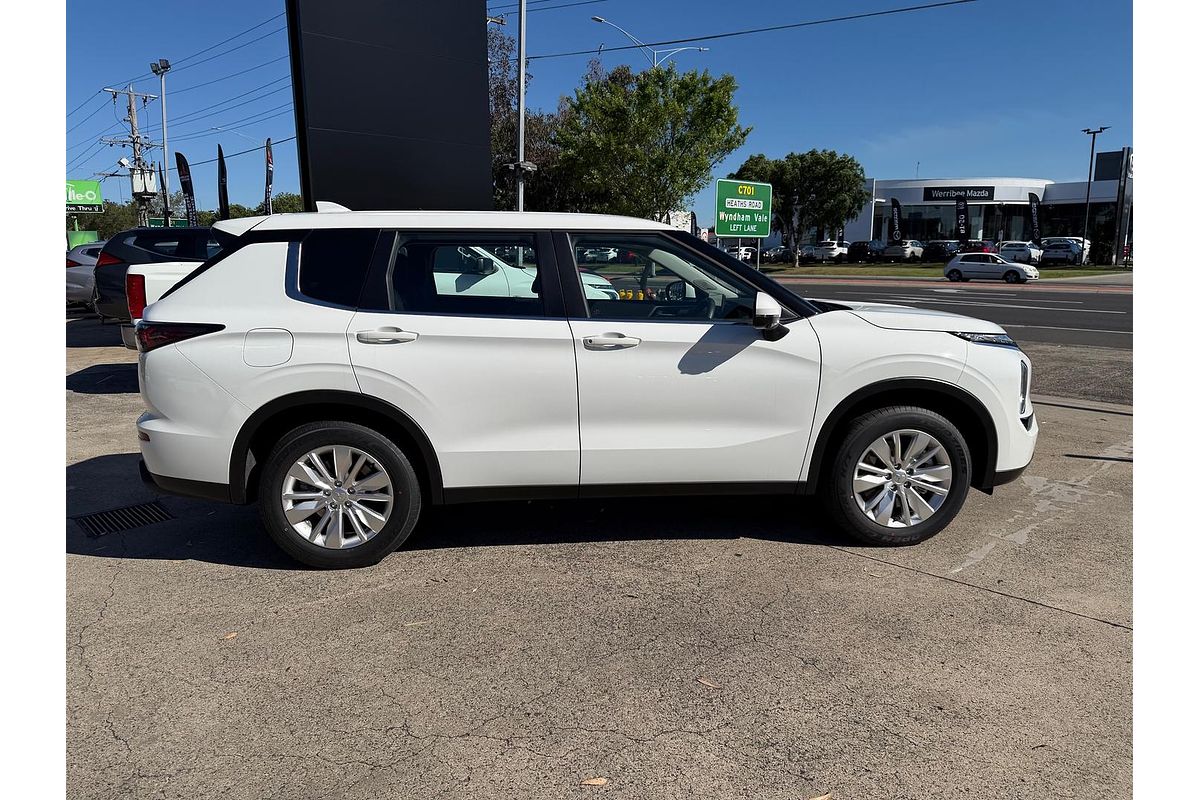 2025 Mitsubishi Outlander ES ZM