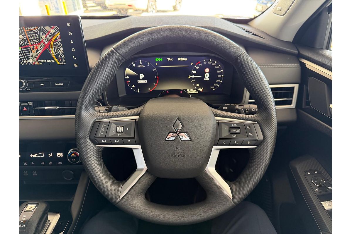 2025 Mitsubishi Outlander ES ZM
