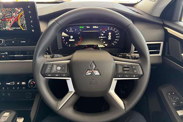2025 Mitsubishi Outlander ES ZM