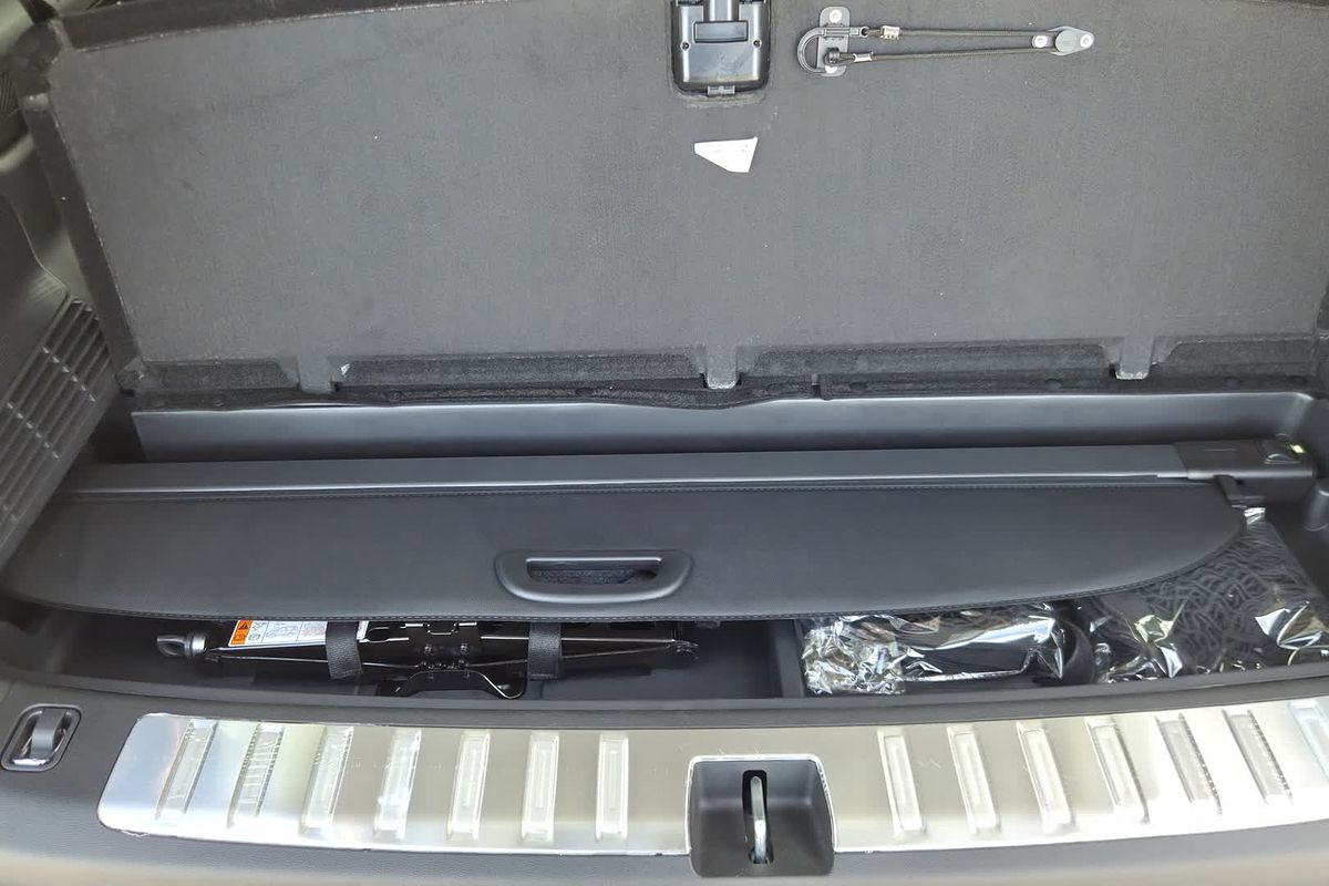 2024 LDV D90 Executive SV9A