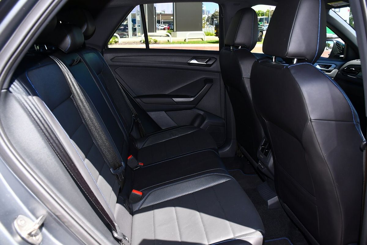 2025 Volkswagen T-Roc R Wolfsburg Edition D11