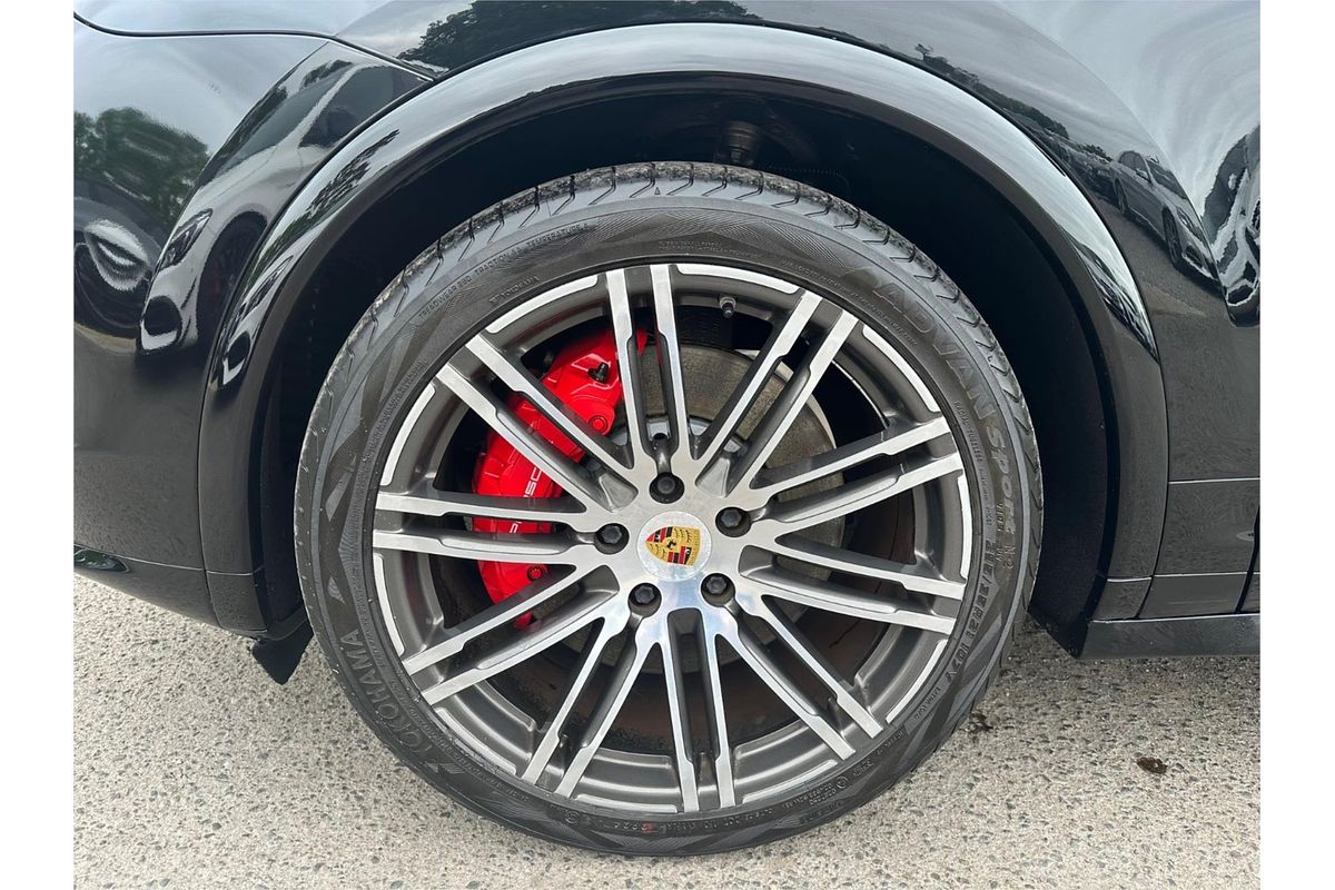 2016 Porsche Cayenne GTS 92A