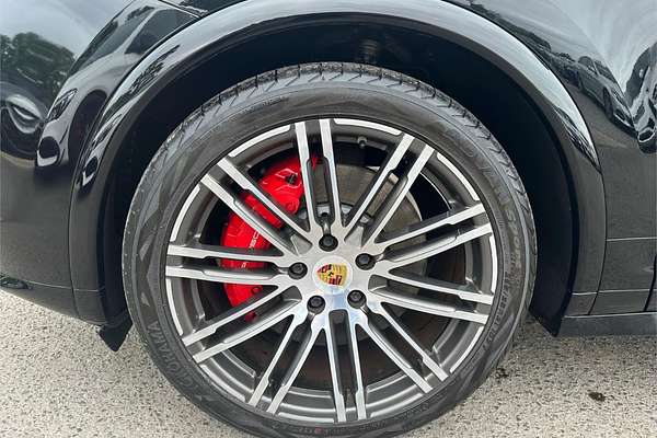 2016 Porsche Cayenne GTS 92A