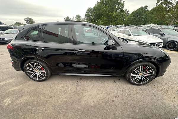 2016 Porsche Cayenne GTS 92A