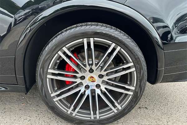 2016 Porsche Cayenne GTS 92A