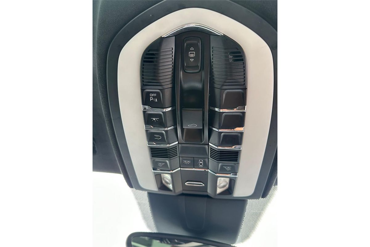 2016 Porsche Cayenne GTS 92A