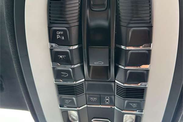 2016 Porsche Cayenne GTS 92A