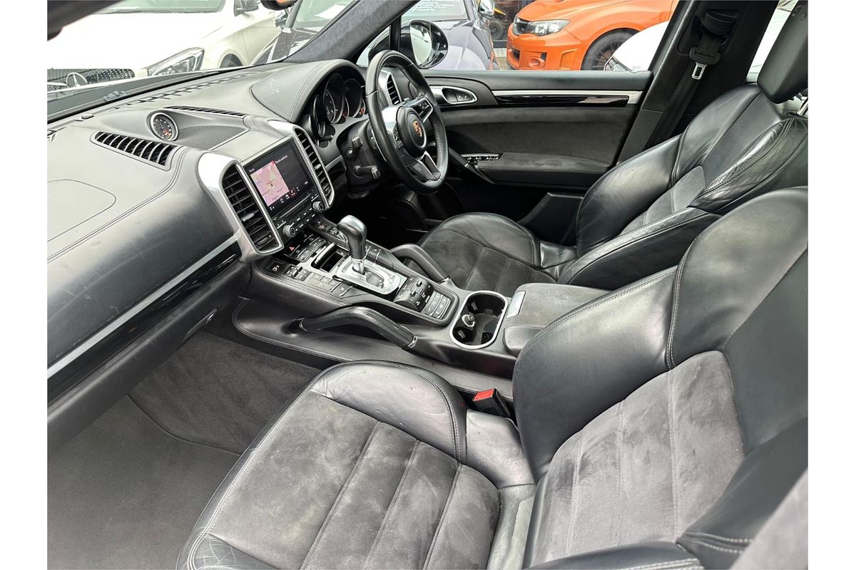 2016 Porsche Cayenne GTS 92A