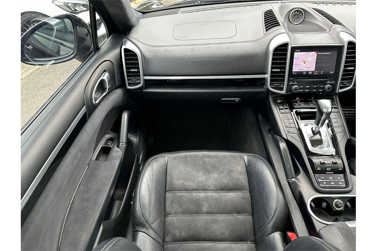 2016 Porsche Cayenne GTS 92A