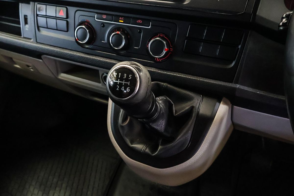 2019 Volkswagen Transporter TDI340 T6 SWB