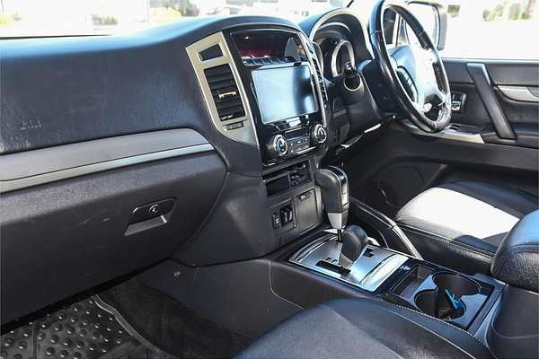 2016 Mitsubishi Pajero GLS NX