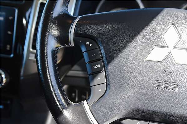 2016 Mitsubishi Pajero GLS NX