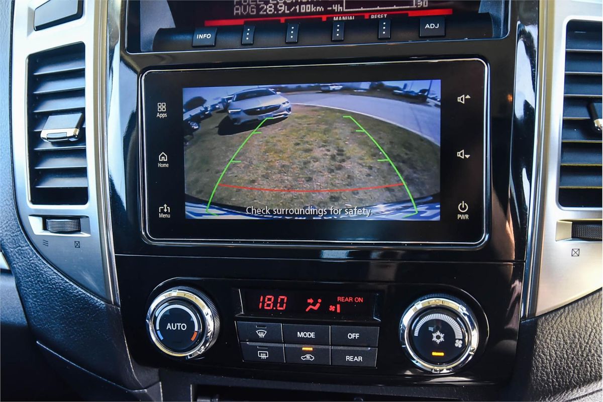 2016 Mitsubishi Pajero GLS NX