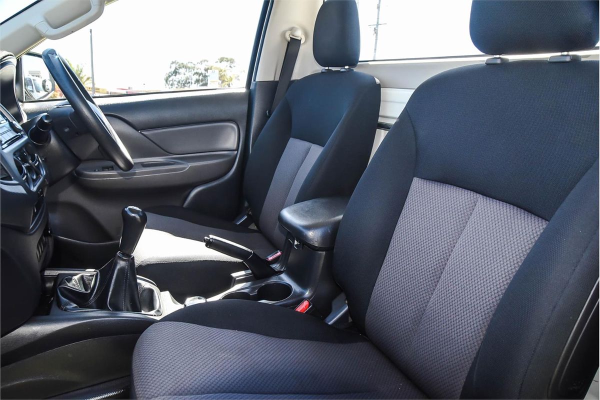 2015 Mitsubishi Triton GLX MQ 4X4