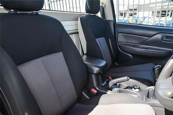 2015 Mitsubishi Triton GLX MQ 4X4