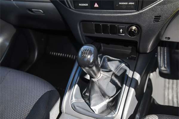 2015 Mitsubishi Triton GLX MQ 4X4