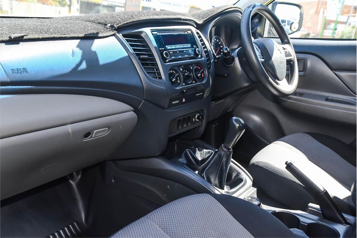 2015 Mitsubishi Triton GLX MQ 4X4