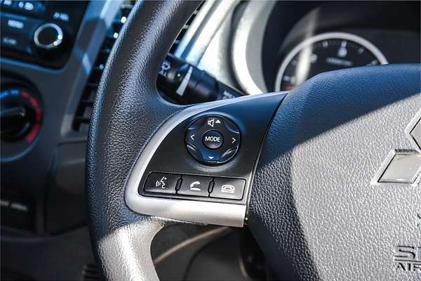 2015 Mitsubishi Triton GLX MQ 4X4